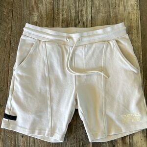 ALPHALETE IDENTITY WOMEN "UNISEX" WHITE BEAUTIFUL SHORTS, MEDIUM